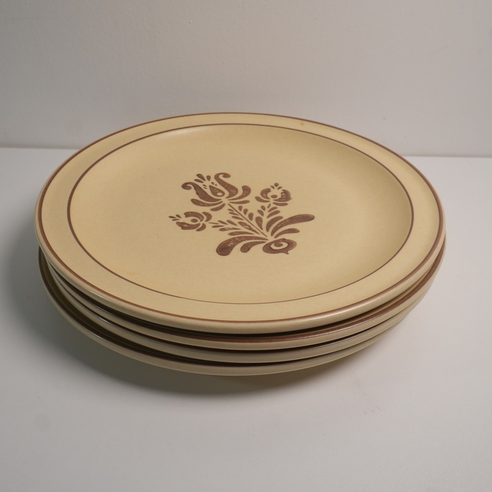 Pfaltzgraff Village Dinner Plates Set of 4 Tan Brown 10.25" Vintage USA Folk Art